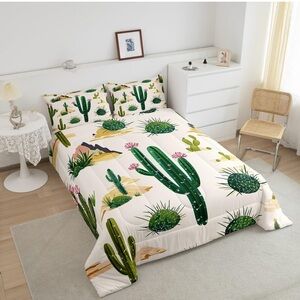 NWOT- Twin Cactus Bedding Set